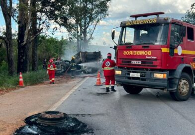 Acidente na BR 262 mata três pessoas carbonizadas