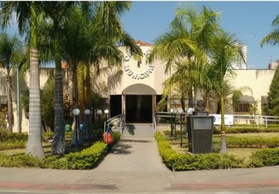 Dar livros antes de armas, perspectivas antes de medo