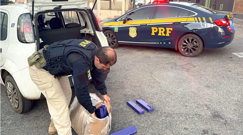 PRF prende casal com 35kg de droga e criança de 3 anos