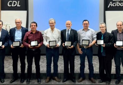 CDL Acibom faz 48 anos e homenageia ex-presidentes