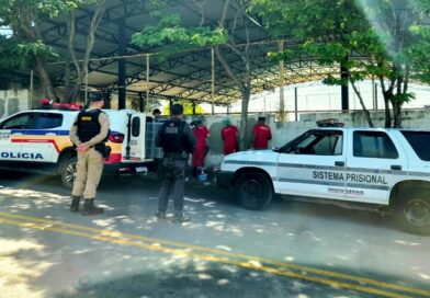 Operação policial remove pichações na cidade